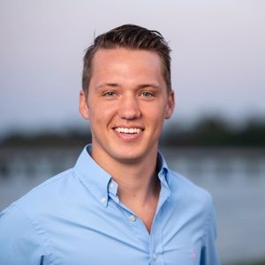 Meet your Posher, Collin